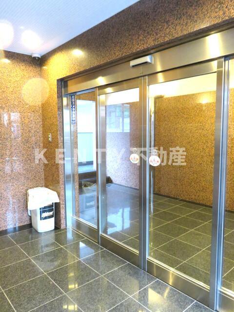 エントランス　清潔なエントランスです