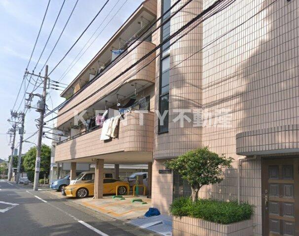 エントランス　落ち着いたエントランスです