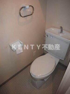 トイレ　落ち着いたトイレです