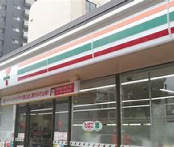 コンビニ　セブンイレブン　姫路安田4丁目店（コンビニ）まで292m