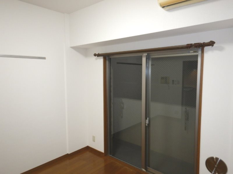 居室・リビング　こちらの居間で趣味の時間をお楽しみください