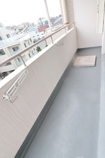 バルコニー　同物件別部屋写真