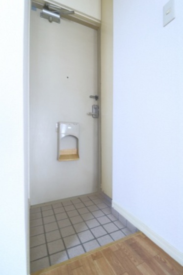 玄関　※別部屋の写真です