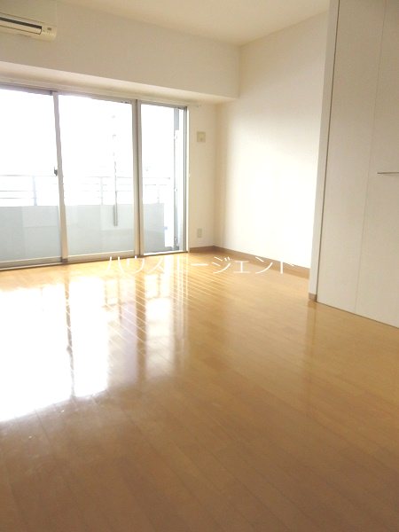 その他部屋・スペース　明るい洋室です。
