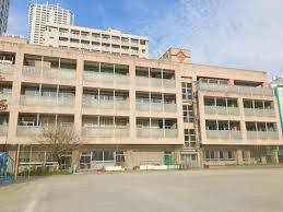 小学校　花園小学校（小学校）まで379m