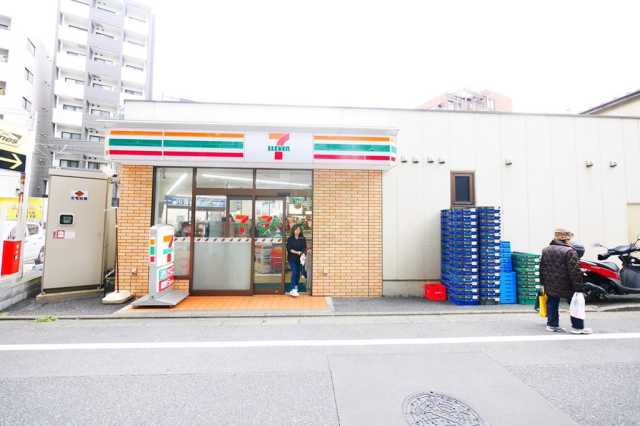コンビニ　セブンイレブン　豊島駒込１丁目店（コンビニ）まで97m