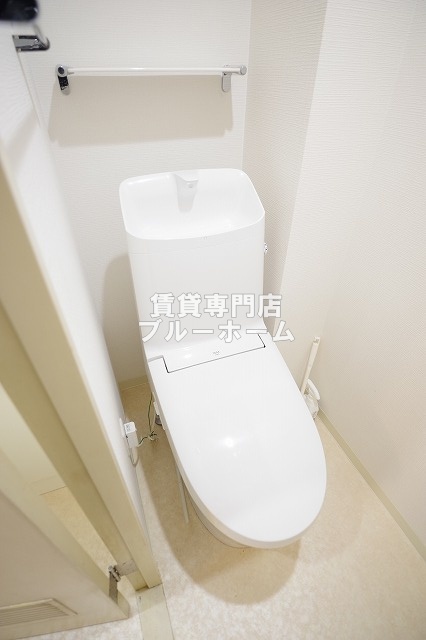 トイレ　温水洗浄付きのトイレ！