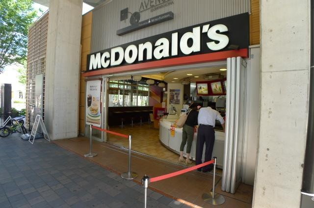 飲食店　マクドナルド（飲食店）まで2710m