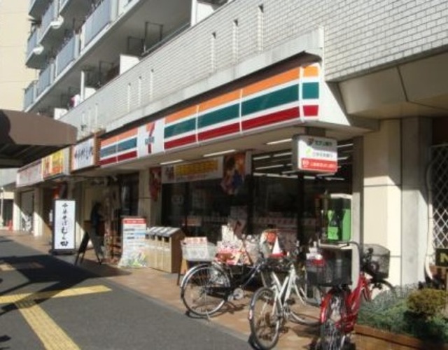 コンビニ　セブンイレブン中目黒店（コンビニ）まで742m
