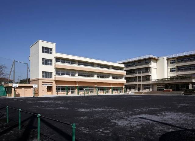 小学校　横浜市立都田西小学校（小学校）まで900m