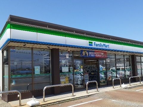 コンビニ　ファミリーマート富山針原店（コンビニ）まで1100m
