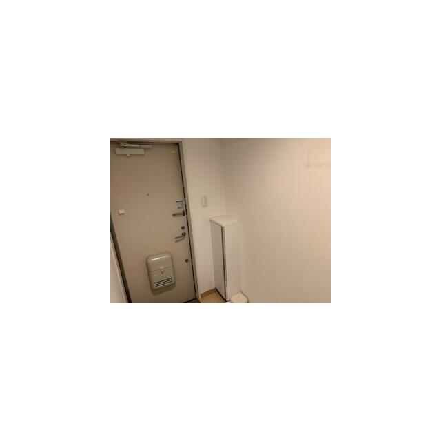 玄関　※別部屋参考写真です。