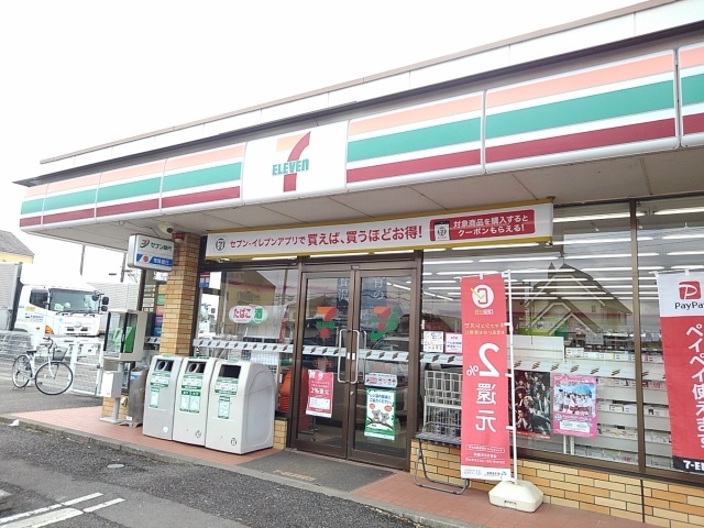 コンビニ　セブンイレブン下妻下木戸店（コンビニ）まで700m