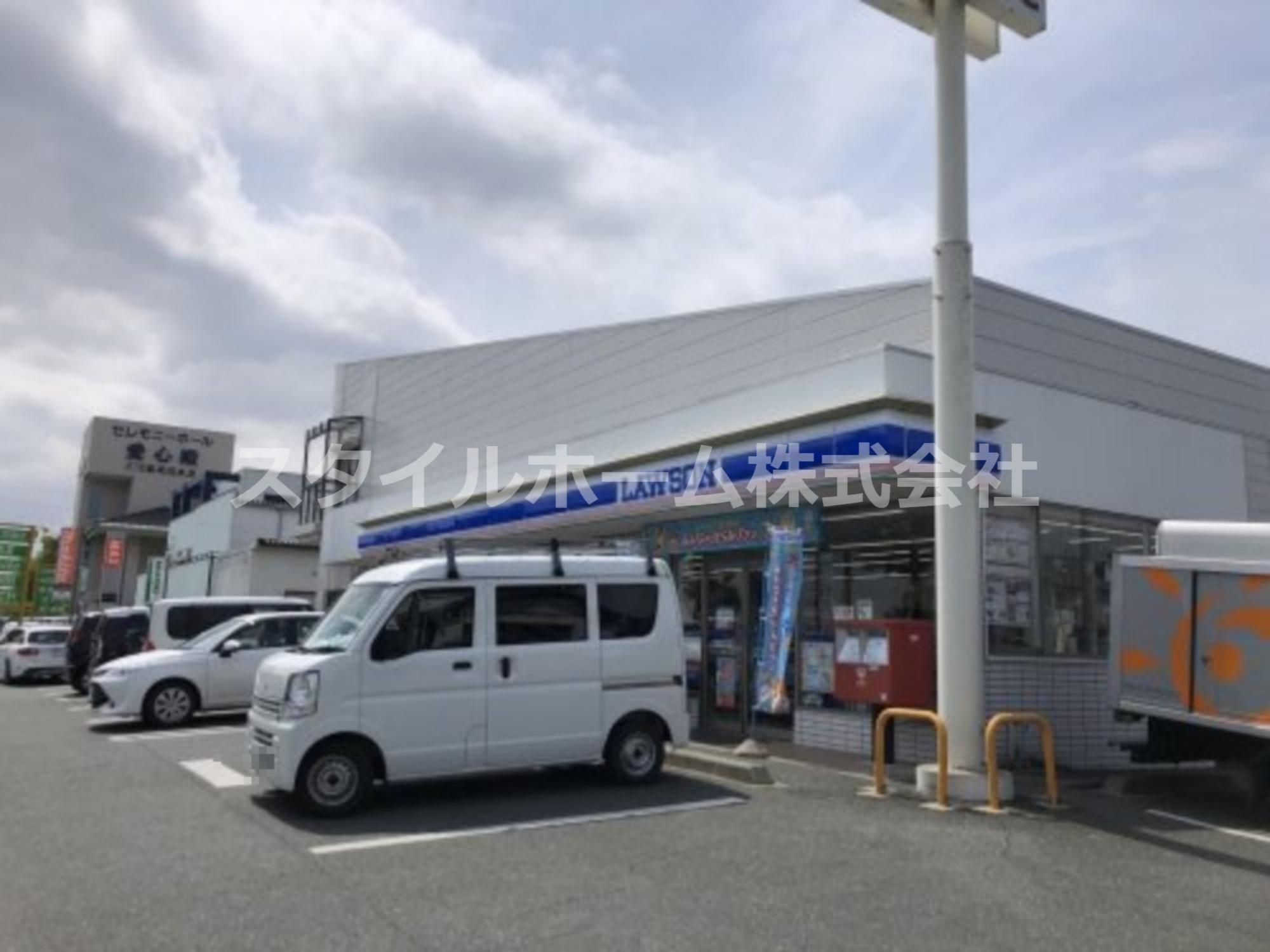 コンビニ　ローソン 豊橋牛川通店（コンビニ）まで589m