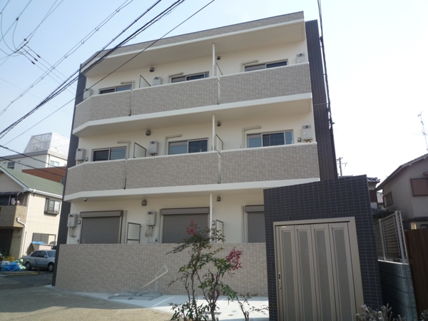 J COURT 吹田