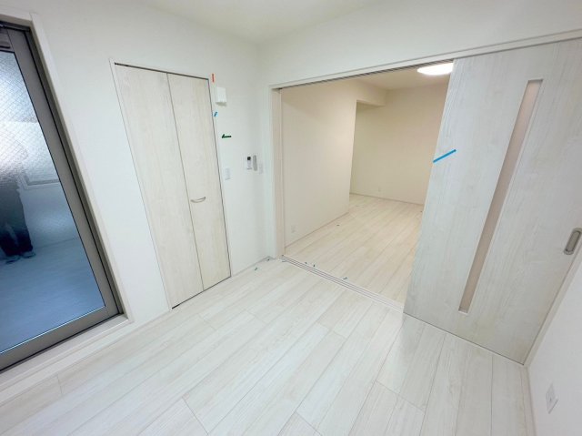 その他部屋・スペース　ゆとりのあるベッドルームで快適な睡眠をとってくださいね。