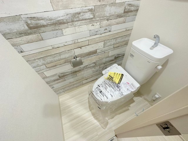 トイレ　綺麗なトイレにはウォシュレット標準装備です。