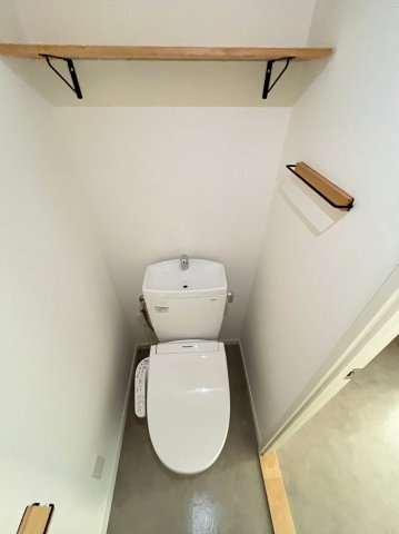 トイレ　別号室の写真です