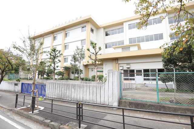 小学校　市立鷺沼小学校（小学校）まで190m