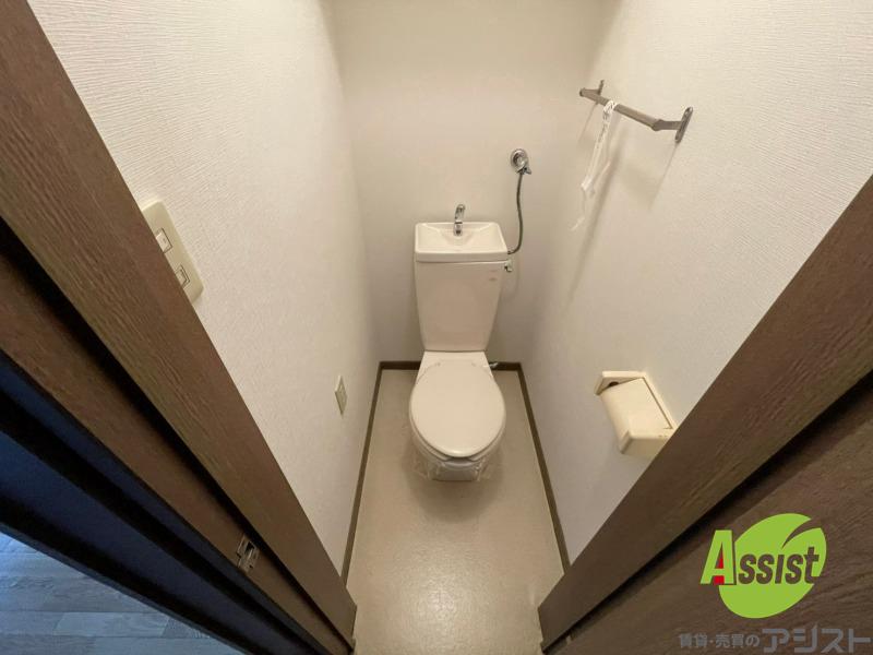 トイレ　こちらはトイレです。清潔感があり、安心して使用できます。
