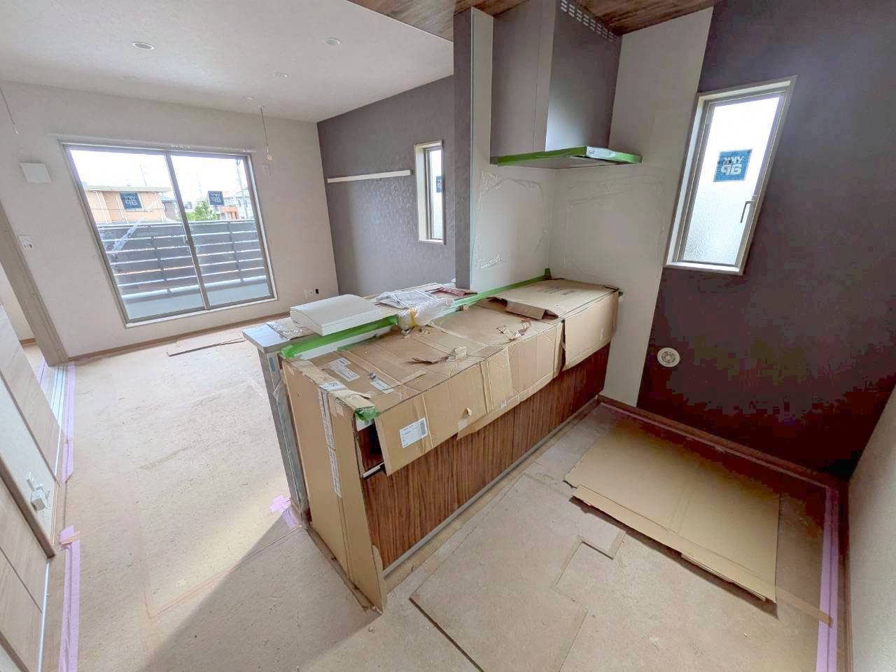 キッチン　写真は201号室(角部屋)のものです。