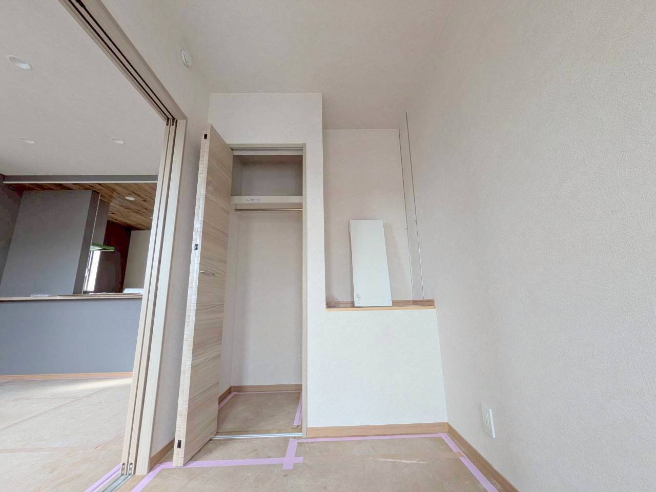 収納　写真は201号室(角部屋)のものです。