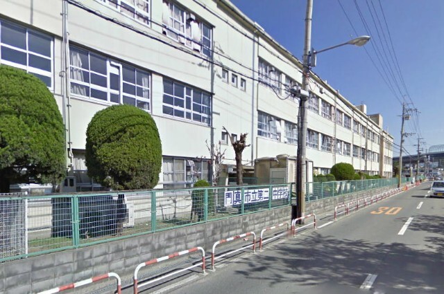 中学校　門真市立第二中学校（中学校）まで602m