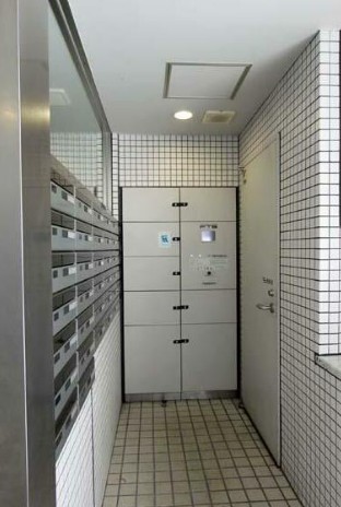 その他設備　宅配ロッカーも装備