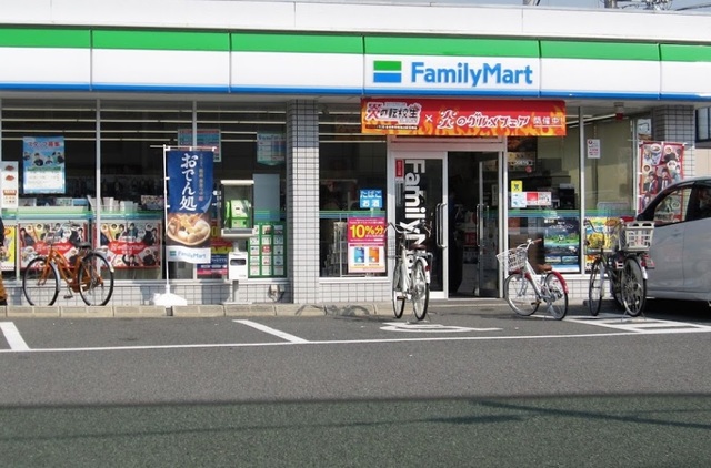 コンビニ　ファミリーマート堺鳳西町店（コンビニ）まで326m