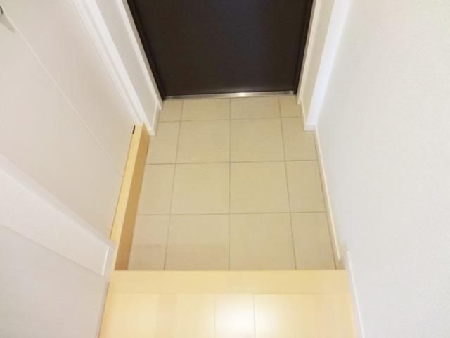 玄関　★同施工会社参考写真です★