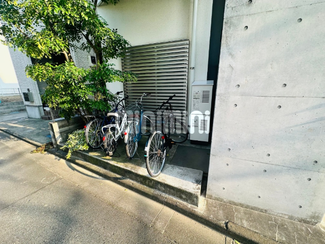 駐車場　駐輪場