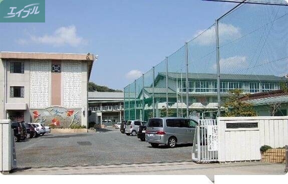 中学校　岡山市立石井中学校（中学校）まで1108m