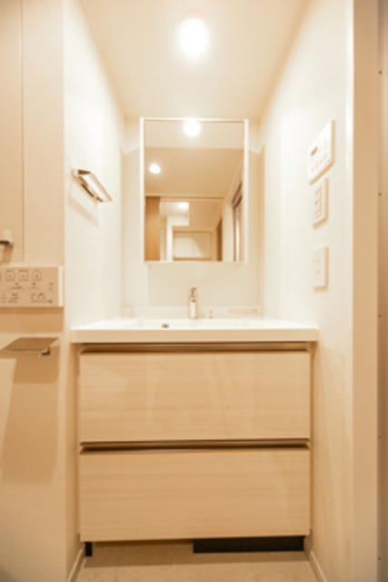 洗面設備　※写真は同タイプ住戸です。