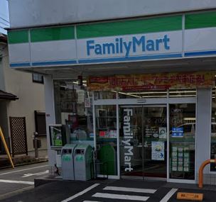 コンビニ　ファミリーマート 西荻女子大通り店（コンビニ）まで296m