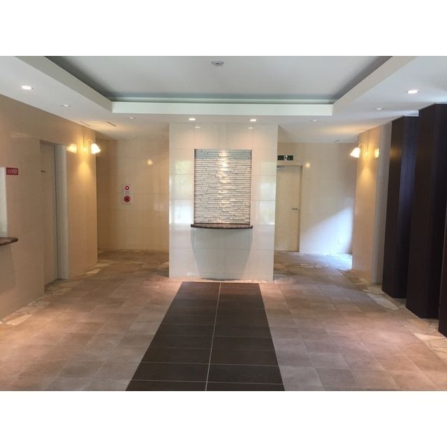 建物外観　エントランス（オ－トロック内）
