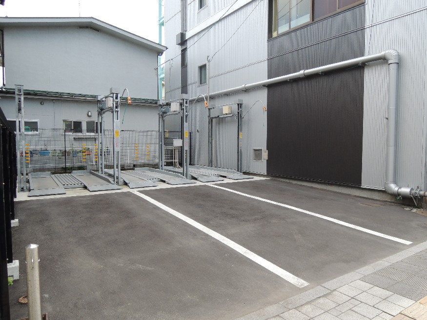 駐車場　※空無し