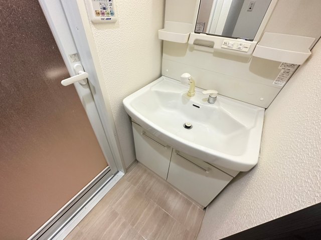 洗面設備　詳細は、RISUMO江坂本店までお問合せください♪