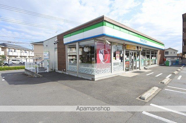 コンビニ　ファミリーマート（コンビニ）まで1542m