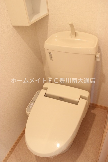 トイレ　同型別部屋写真（反転）