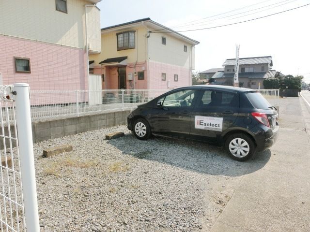 駐車場　敷地内の駐車場です