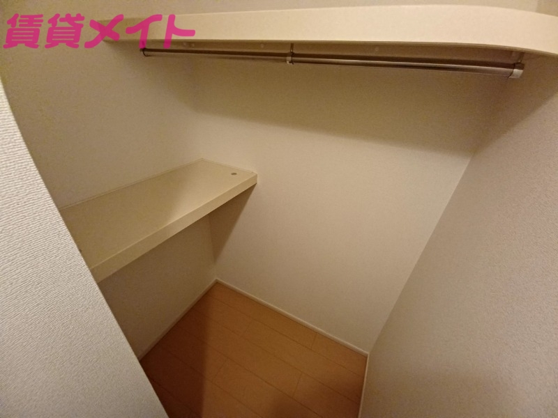 収納　同型タイプ画像
