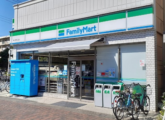 コンビニ　ファミリーマート 桶川駅西口店（コンビニ）まで1968m