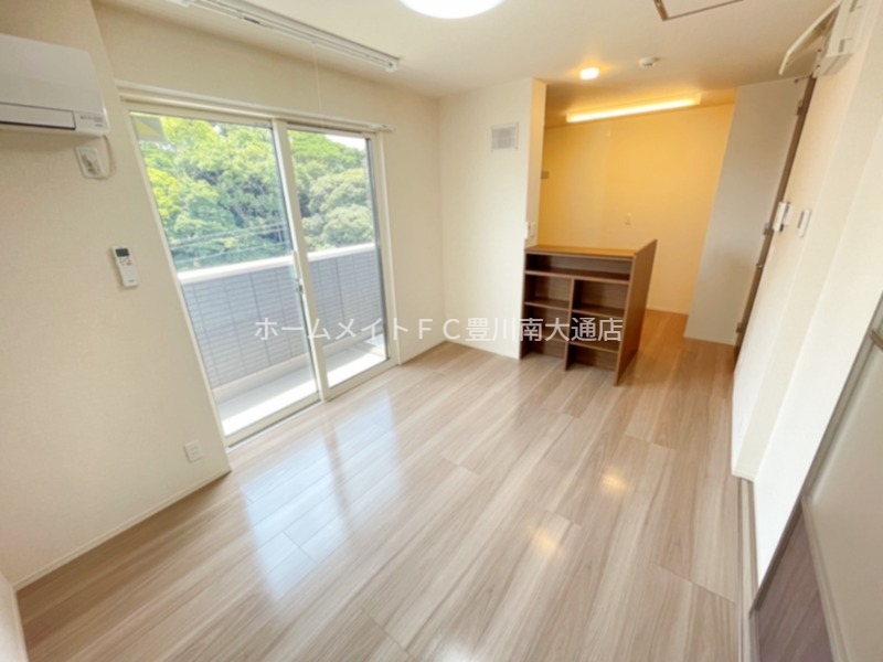 居室・リビング　同型別部屋写真