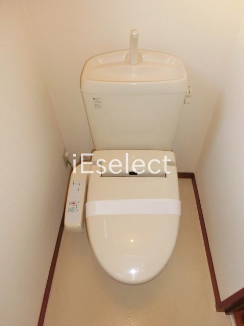 トイレ　洗浄機能付き。