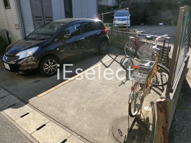 駐車場　敷地内の駐車場です。