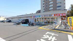 ドラックストア　スギ薬局西大路店（ドラッグストア）まで644m