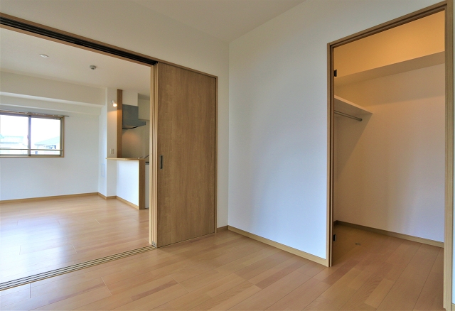収納　ウォークインでお荷物の多い方も安心