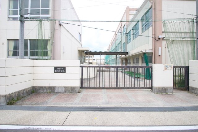 小学校　名古屋市立苗代小学校（小学校）まで800m