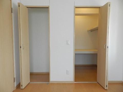 収納　ウォークインクローゼット