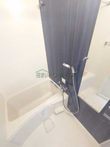 バス・シャワールーム　※他のお部屋の参考写真となります